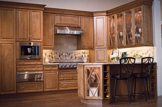 kraftmaid-praline-maple-kitchen-cabinets-1280w